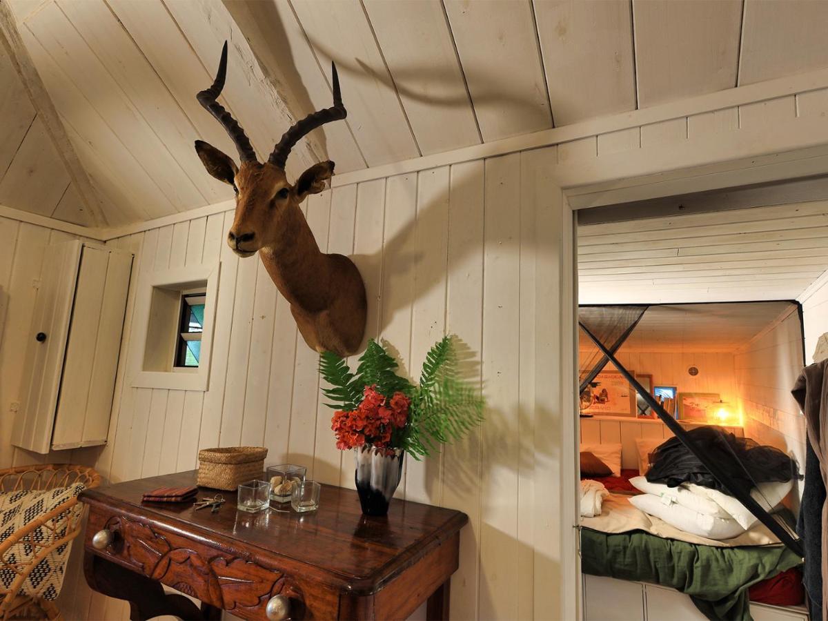 L'Incroyable Maison De Mamie Mechant Saint-Philippe Exteriör bild